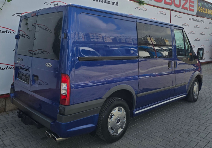 Ford Transit photo 4