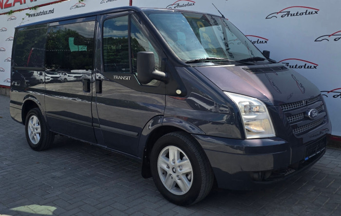 Ford Transit photo 1