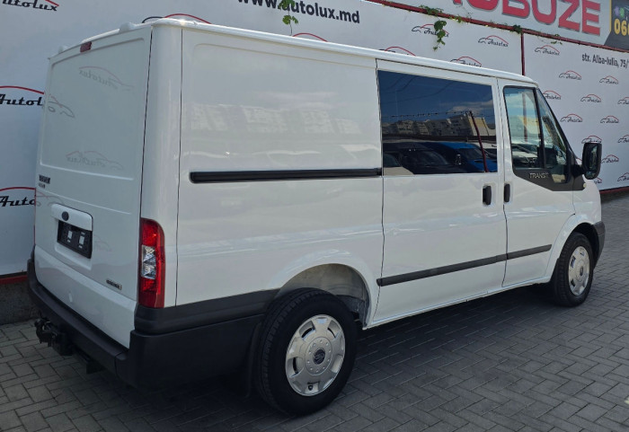 Ford Transit photo 4