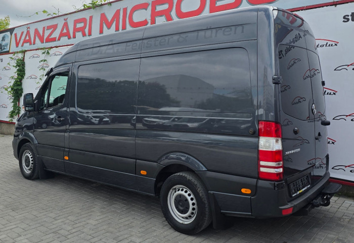Mercedes Sprinter photo 3
