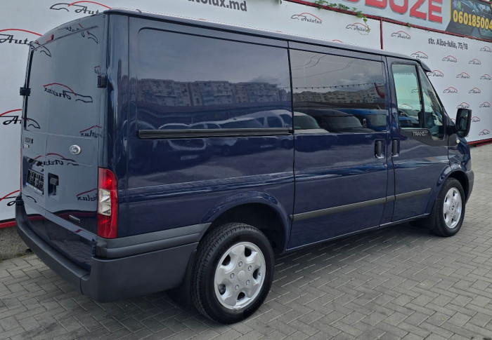 Ford Transit photo 4