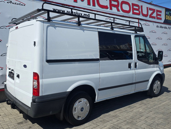Ford Transit photo 4
