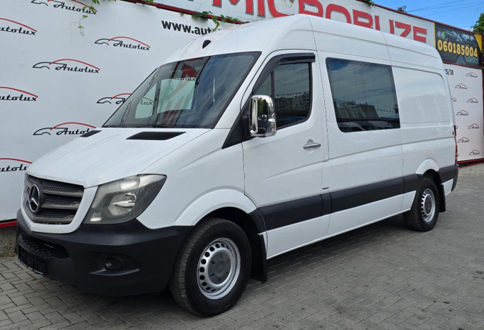 Mercedes Sprinter photo 2
