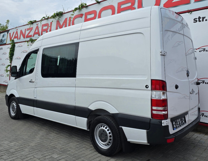 Mercedes Sprinter photo 3