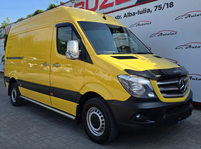 Mercedes Sprinter photo 1