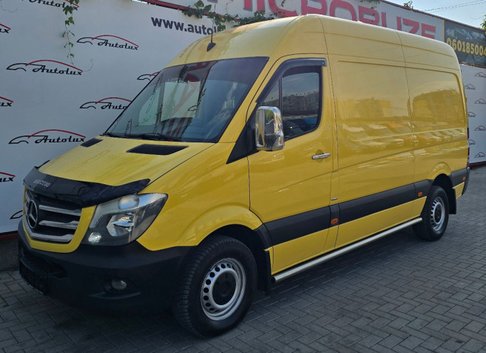 Mercedes Sprinter photo 2