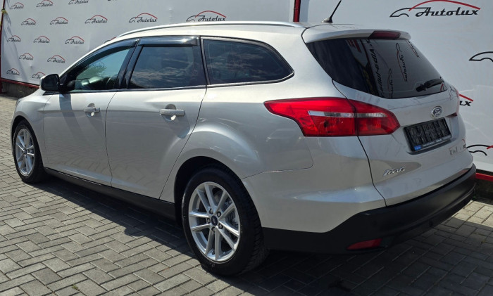 Ford Focus photo 3