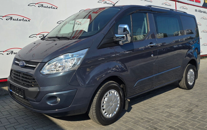 Ford Transit Custum photo 2