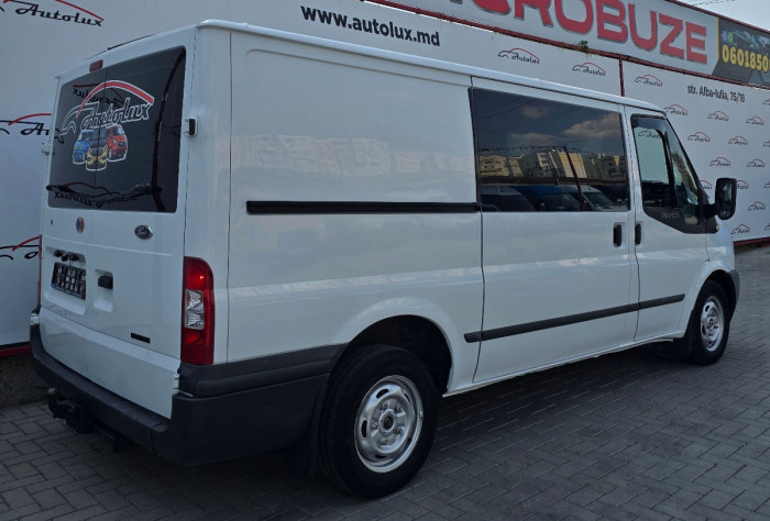 Ford Transit photo 4