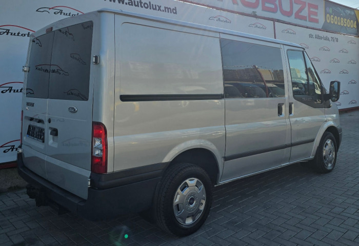 Ford Transit photo 4