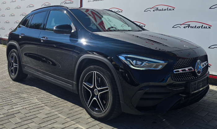 Mercedes GLA photo 1