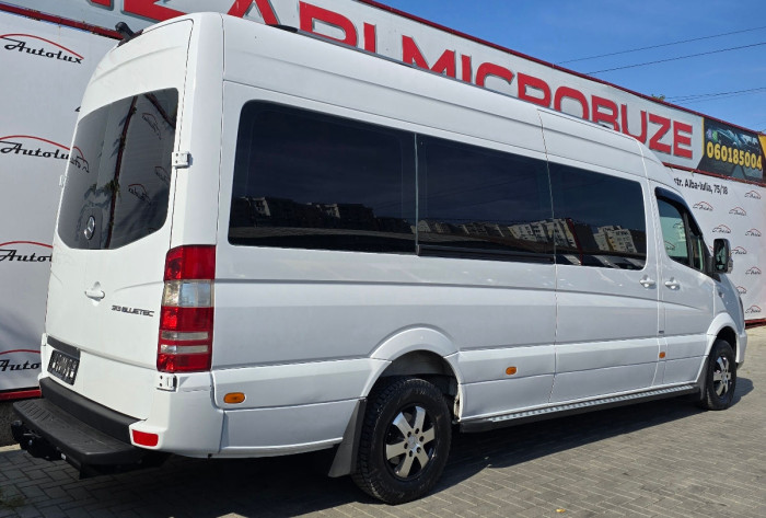 Mercedes Sprinter photo 4