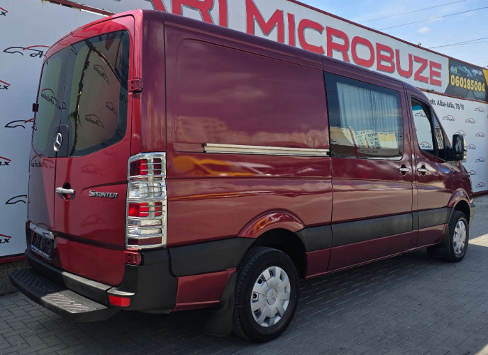 Mercedes Sprinter photo 4