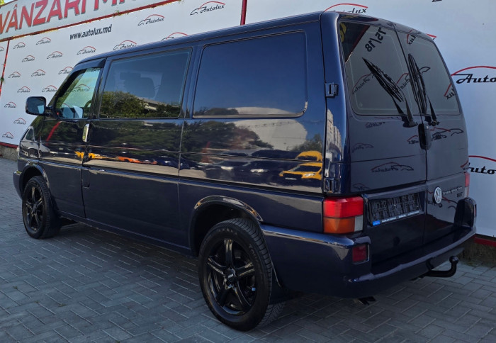 Volkswagen Transporter photo 3