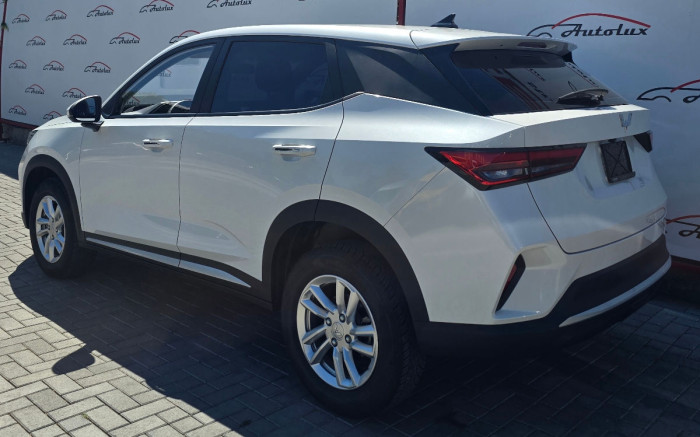 Wuling Alvez photo 3