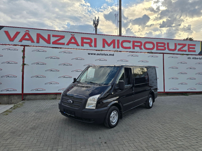 Ford Transit photo