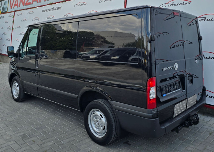 Ford Transit photo 3