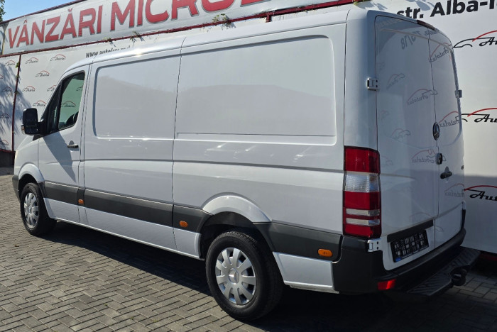 Mercedes Sprinter photo 3