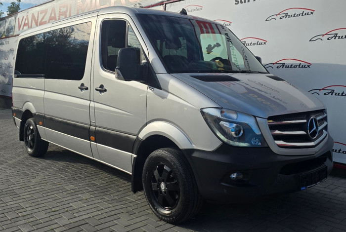 Mercedes Sprinter photo 1