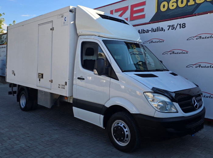Mercedes Sprinter photo 1
