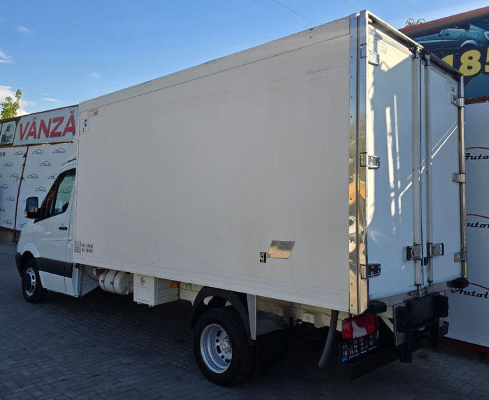 Mercedes Sprinter photo 3