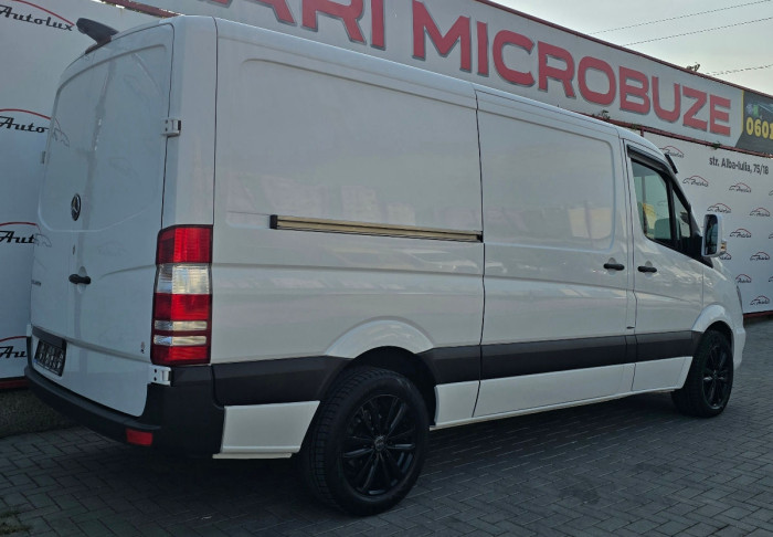 Mercedes Sprinter photo 4