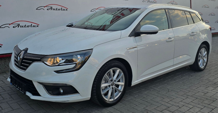 Renault Megane photo 2