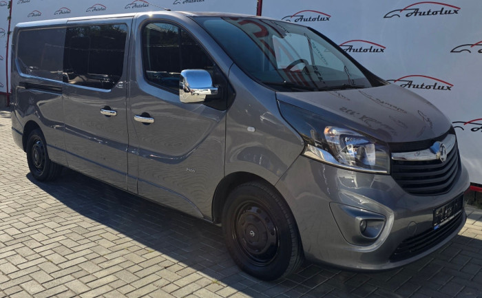 Renault Vivaro photo 1
