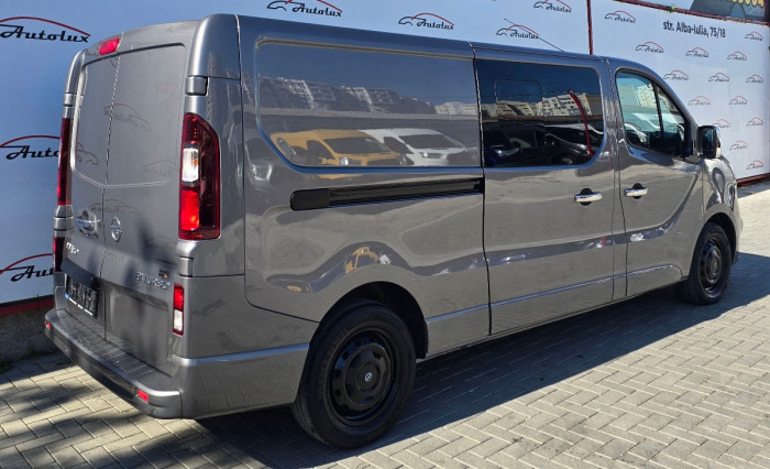 Renault Vivaro photo 4
