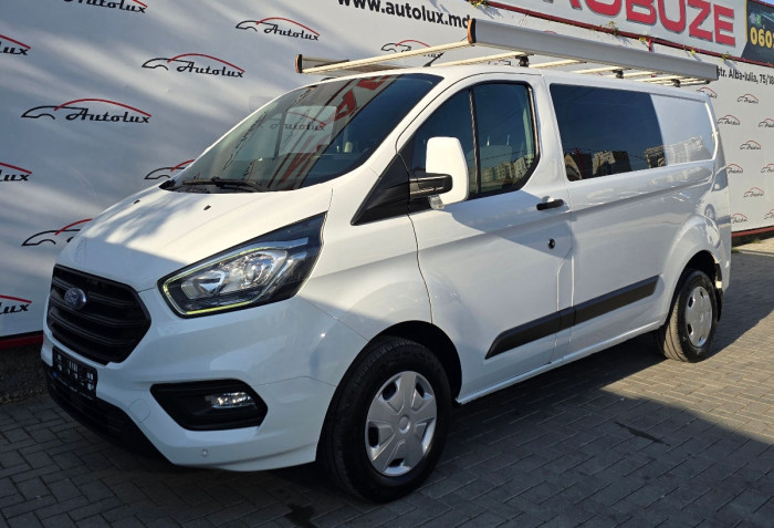 Ford Transit Custum photo 2