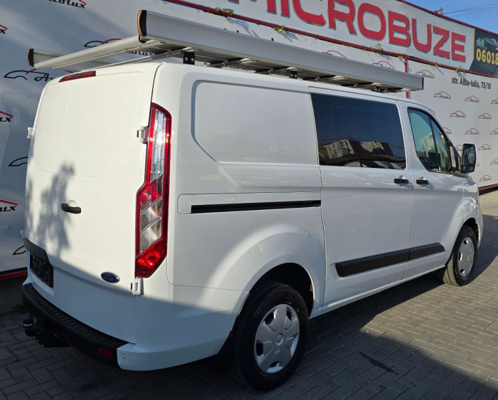 Ford Transit Custum photo 4