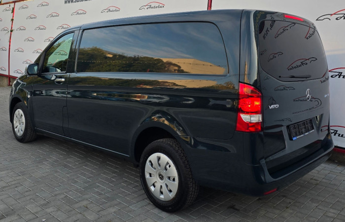 Mercedes Vito photo 3