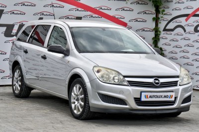 Opel Astra, 2009 an photo