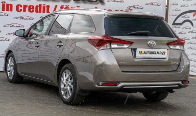 Toyota Auris, 2015 an photo 1