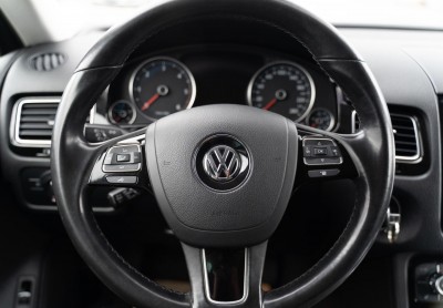Volkswagen Touareg, 2011 photo 7