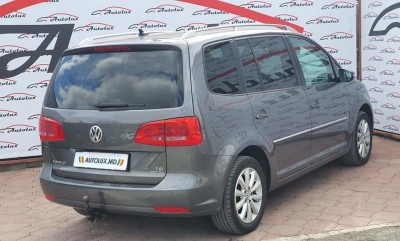 Volkswagen Touran, 2012 an photo 4