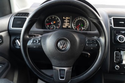 Volkswagen Touran, 2014 an photo 7