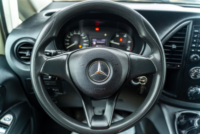 Mercedes Autoturism 8 Locuri, 2015 an photo 9