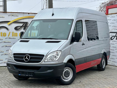 Mercedes Sprinter, 2013 an photo 1