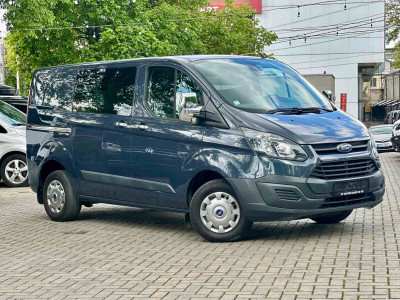 Ford Custom cu 6 locuri photo 3