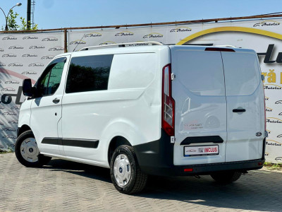 Ford Transit photo 2