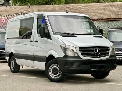 Mercedes Sprinter 7 locuri photo