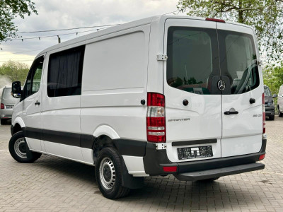 Mercedes Sprinter 7 locuri photo 3