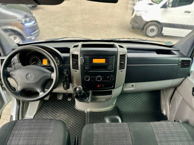 Mercedes Sprinter 7 locuri photo 8