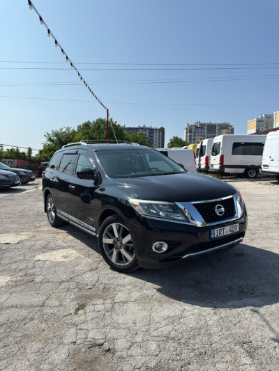 Nissan Pathfinder an. 2013 - Autolux.md Nissan Pathfinder an. 2013 photo