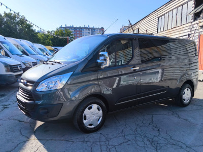 Ford Custum an. 2016 - Autolux.md Ford Custum an. 2016 photo