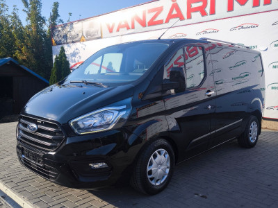 Ford Custum  an. 2018 photo