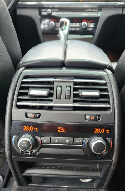 BMW 7 Series an. 2011 photo 9