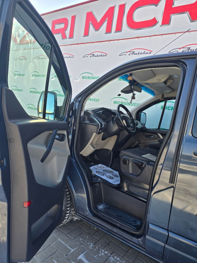 Ford Transit Custum photo 6