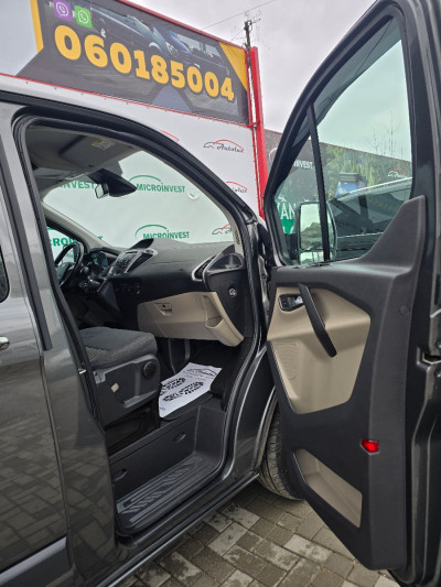 Ford Transit Custum photo 12